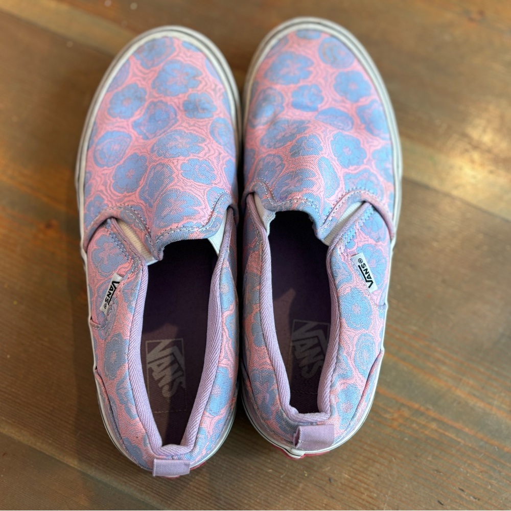 Cute Vans - Picture 2 of 4